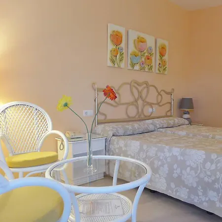 Playa Canet Hotel 3*