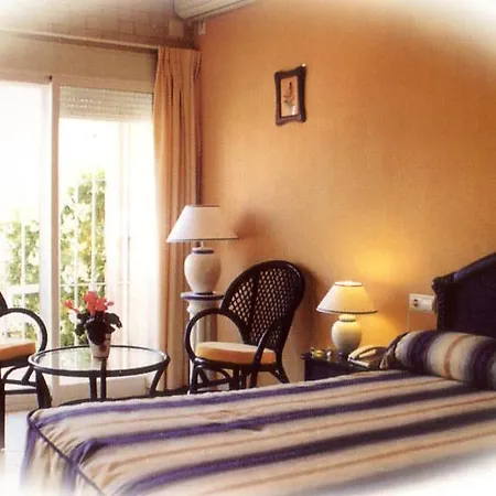 Otel Playa Canet 3*